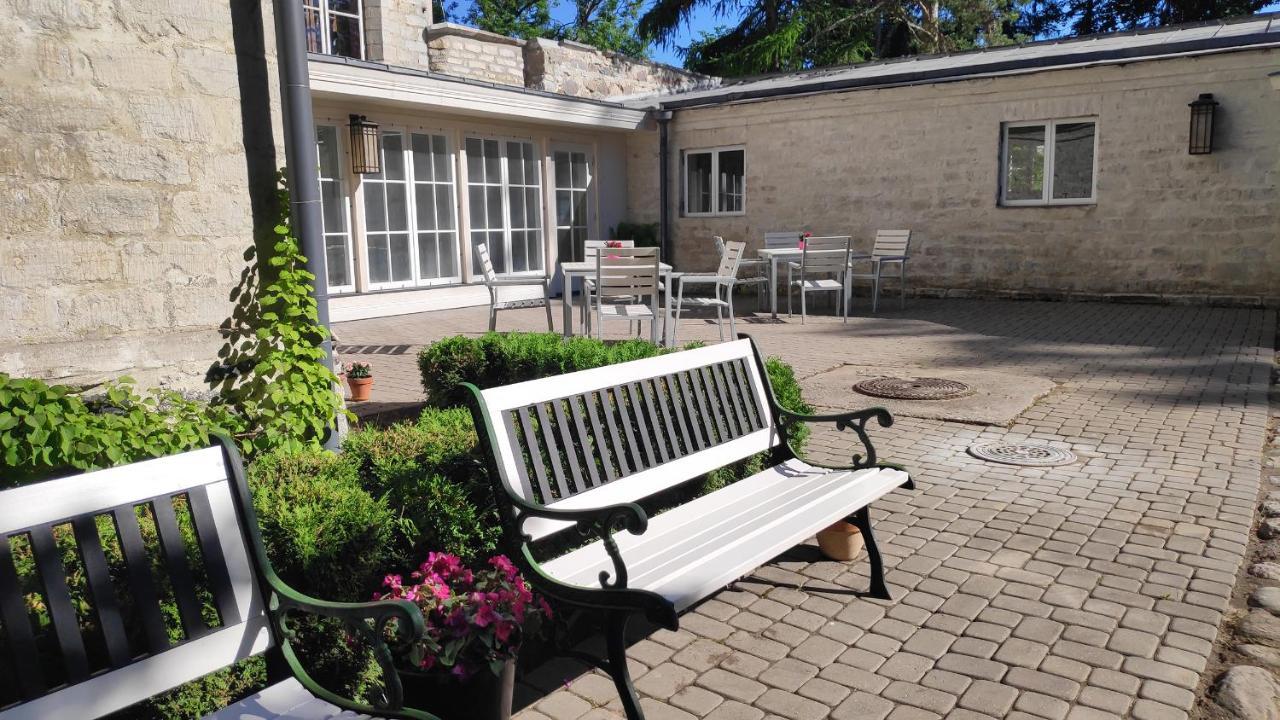 Laitse Castle Hotel Exterior photo