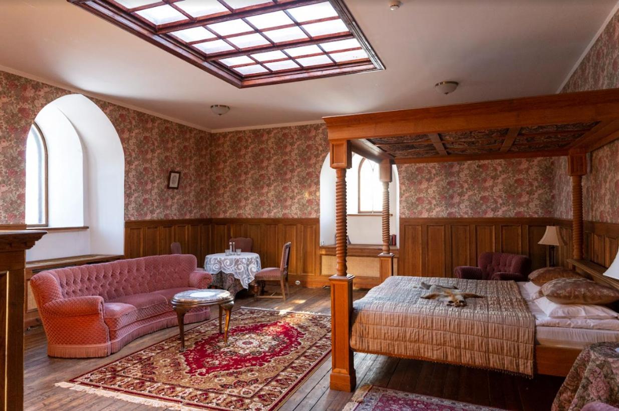 Laitse Castle Hotel Exterior photo