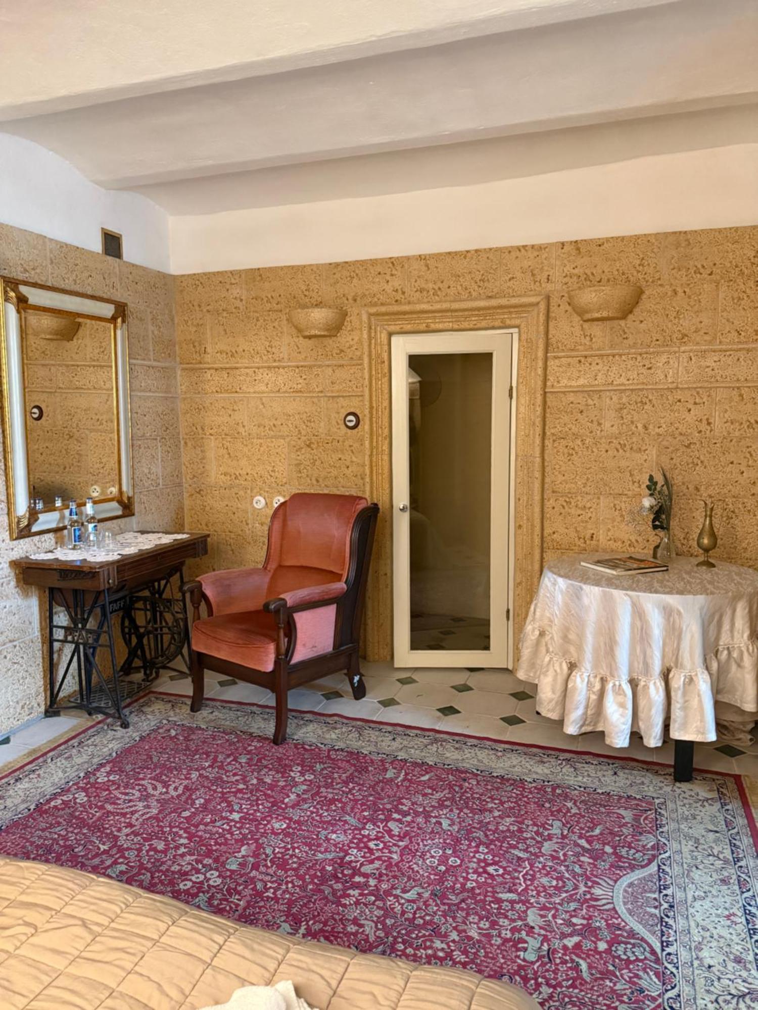Laitse Castle Hotel Exterior photo